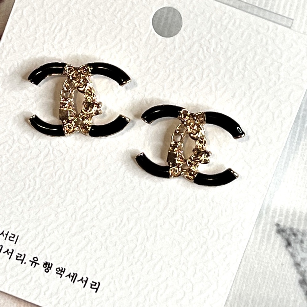 Fashion Gold with initial “C”.
